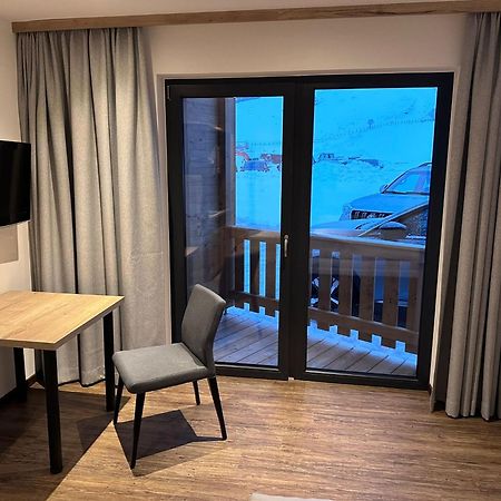 Roessl Lodge 겔로스 외부 사진